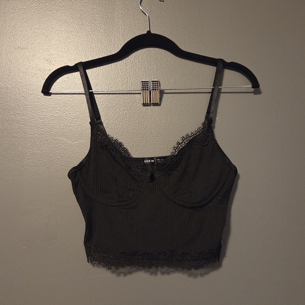 SHEIN Black Ribbed Crop Top with Lace Trim